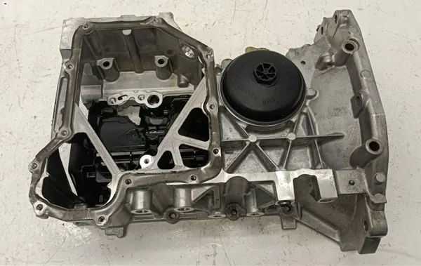 Carter d'huile d'occasion OEM A2821810200 Mercedes image 2