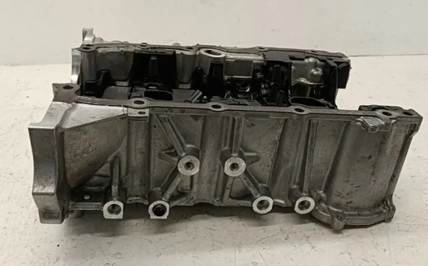 Carter d'huile d'occasion OEM A2821810200 Mercedes image 3