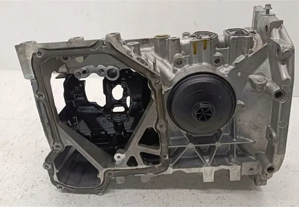 Carter d'huile d'occasion OEM A2821810200 Mercedes image 7