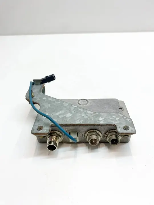 Antennförstärkare OEM 901611 för Mercedes-Benz SL R129 image 5