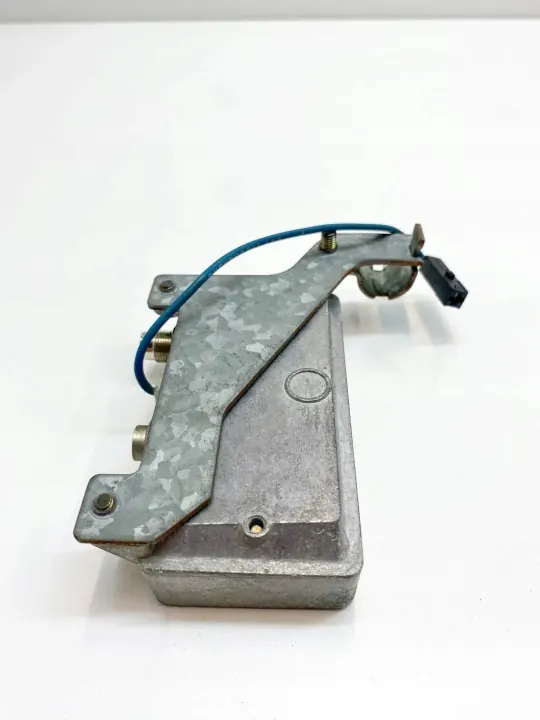 Antennförstärkare OEM 901611 för Mercedes-Benz SL R129 image 6
