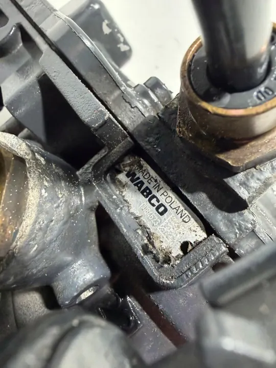 Wabco Bremsmodulatorventil OEM 4802040020 image 4