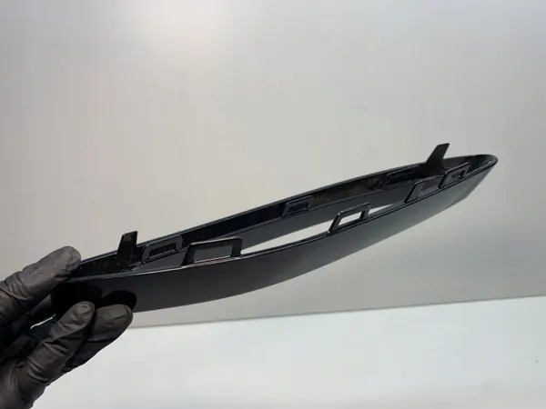 Mercedes W205 AMG uitlaatpuntframe OEM A2058852221 image 4