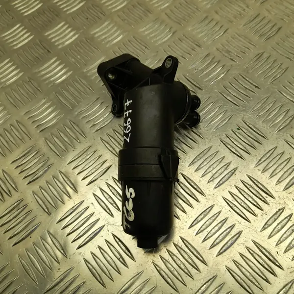 Oljefilterhus Audi A7 Sportback 2014 0B5325240B image 2