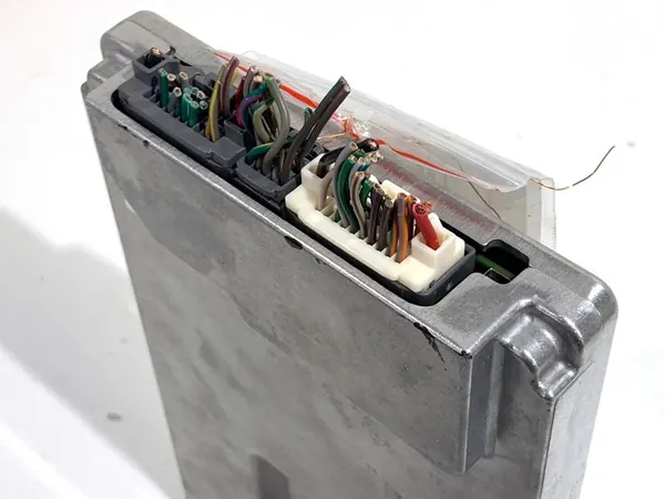 Amplificador Jeep Grand Cherokee WK Módulo de Señal 68207346AH image 3