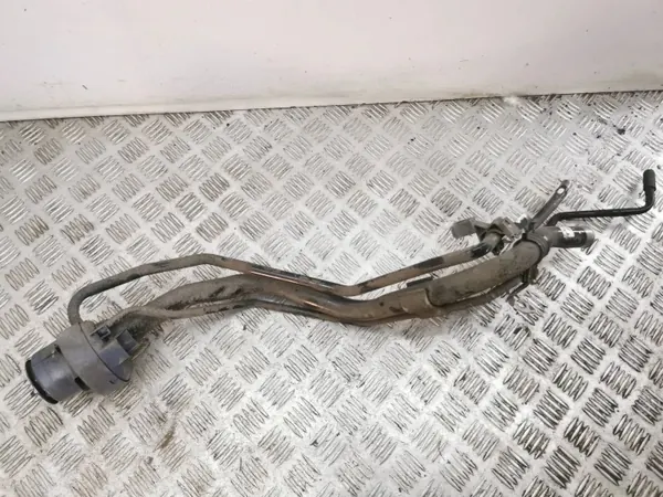Lexus Tankfyllningsrör OEM AMD173694 - Begagnad image 2