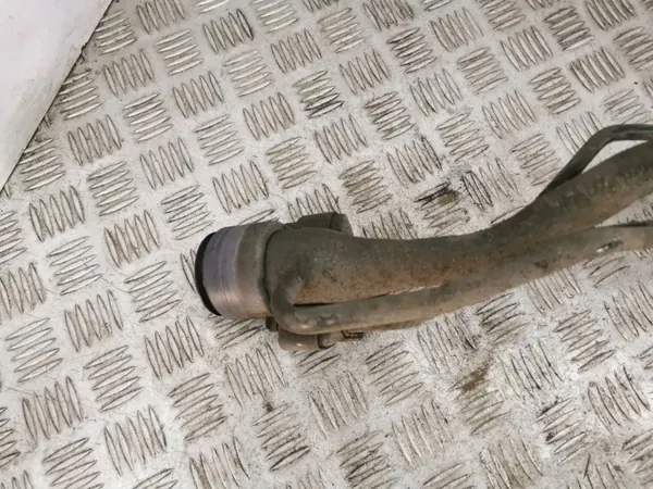 Lexus Tankfyllningsrör OEM AMD173694 - Begagnad image 3
