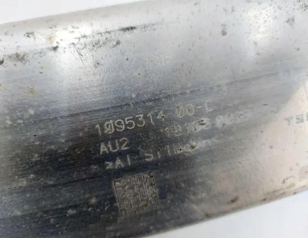 Takapuskuri Vahvistus Tesla Model 3 2017- image 7