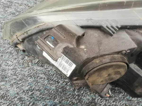 Oikea Etuvalaisin Renault Megane III 11-13 image 9