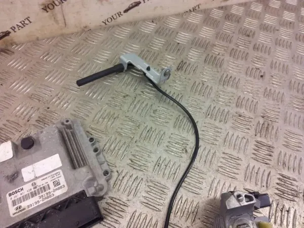 Gebruikte ontstekingsset OEM 391992ABB3 Hyundai IX35 image 3