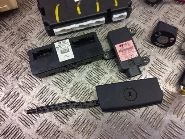 Gebruikte ontstekingsset OEM 391992ABB3 Hyundai IX35 image 5