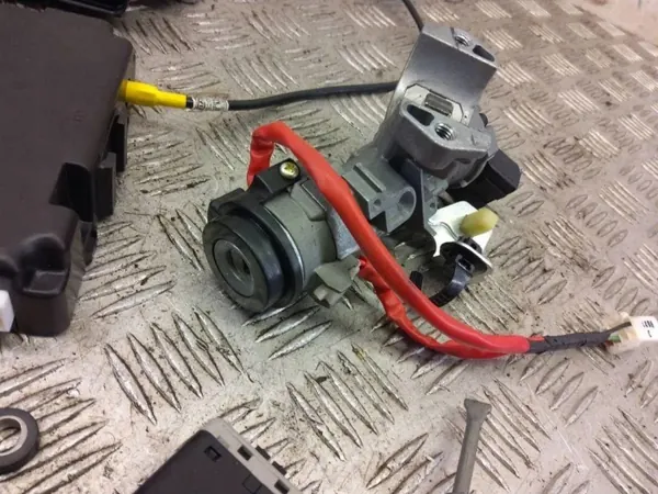 Gebruikte ontstekingsset OEM 391992ABB3 Hyundai IX35 image 8