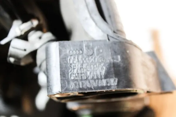 Inlaatspruitstuk OEM 06A133206AJ voor Audi A3 1.6L image 3