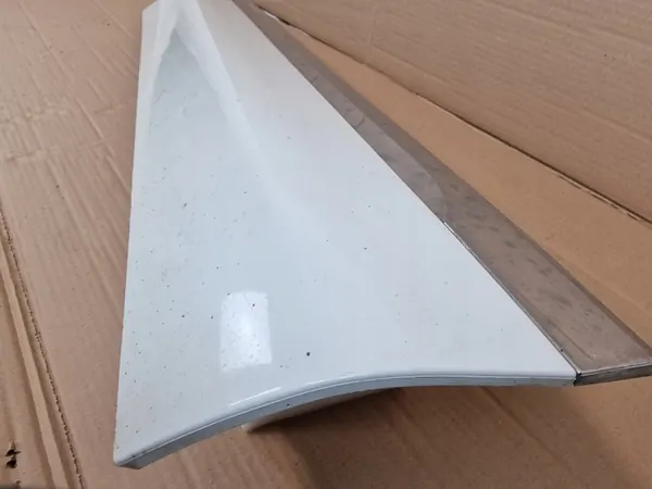 VW Touareg II Right Front Door Trim 7P6854940M image 8