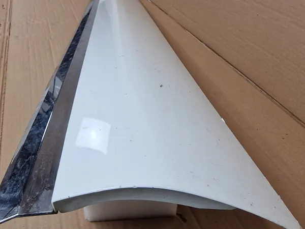 VW Touareg II Right Front Door Trim 7P6854940M image 9