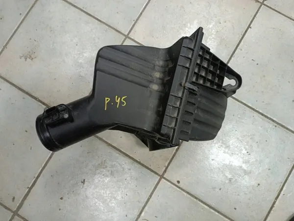 Ilmansuodattimen kotelo BMW 5 F10 2016 image 2