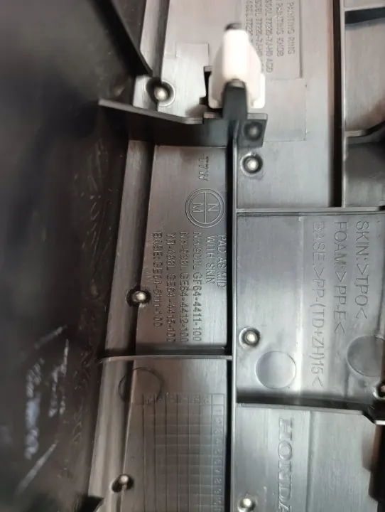 Honda HR-V II kojelauta tuuletusritilät OEM 77630T7JH01021 image 8