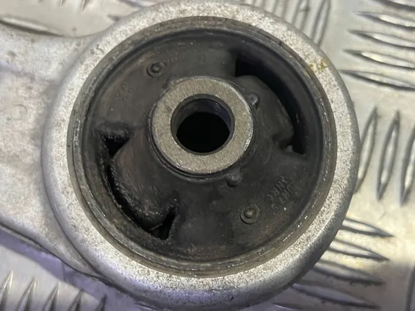 Braccio di Controllo Anteriore Inferiore Sinistro Hyundai Kona I 54584G2000 image 4