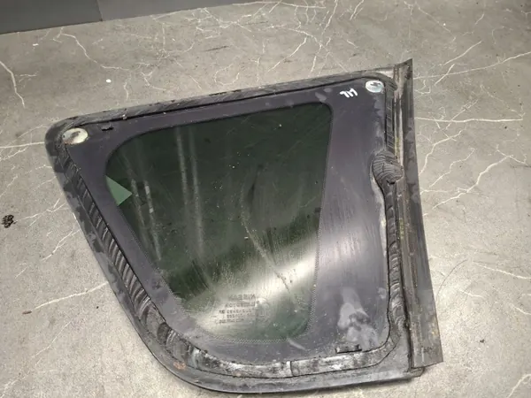 Vitre carrosserie arrière gauche OEM nissan note 06r image 4