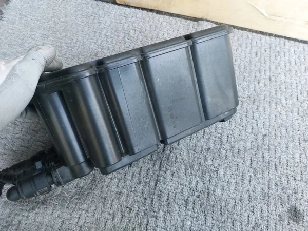 Filtre à charbon OEM 4M4201801 pour Porsche Cayenne 9Y image 6