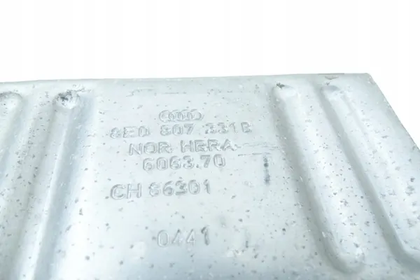 Viga de para-choque traseiro AUDI A4 2005 8E0807313L image 4