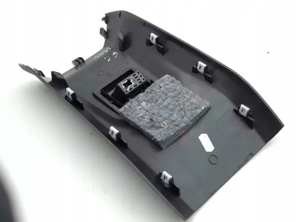 USB-pistorasia OEM 9809990277 Peugeot 3008 II 2022 image 6
