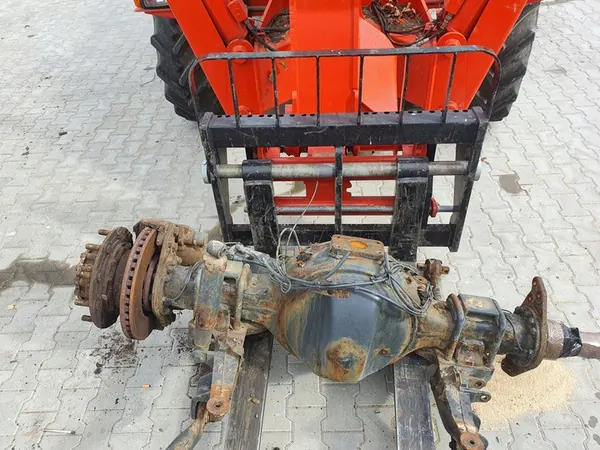 Iveco Stralis 450 Mozzo Posteriore Sinistro R22.5 10 Bulloni image 3