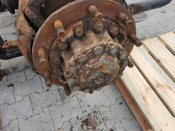 Iveco Stralis 450 Mozzo Posteriore Sinistro R22.5 10 Bulloni image 5