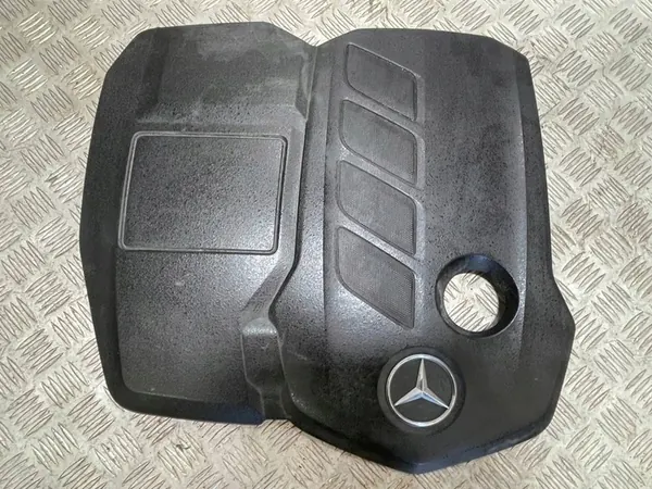 Couvercle Supérieur Moteur Mercedes E-Class W213 2.0D image 1