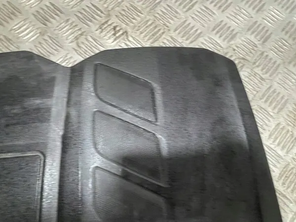 Couvercle Supérieur Moteur Mercedes E-Class W213 2.0D image 3