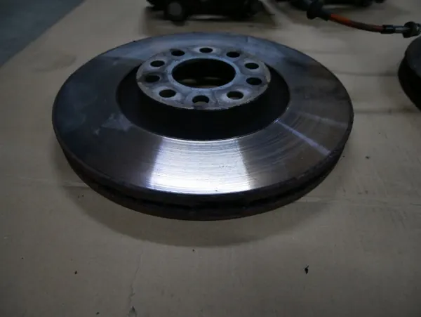 Discos e pinças travão dianteiro OEM Audi Swap 320mm image 3
