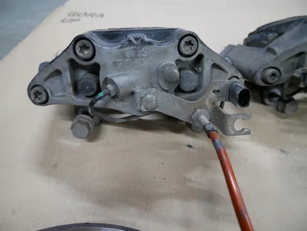 Discos e pinças travão dianteiro OEM Audi Swap 320mm image 4