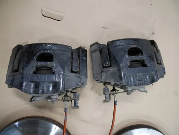 Discos e pinças travão dianteiro OEM Audi Swap 320mm image 5