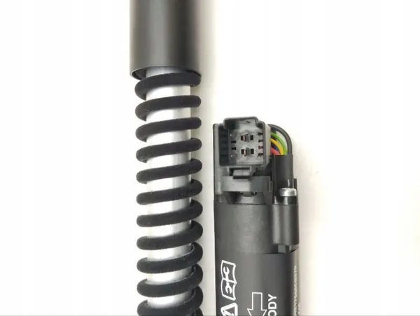 Muelle de gas Porsche Taycan 4S OEM 9J1827851 - Usado image 5
