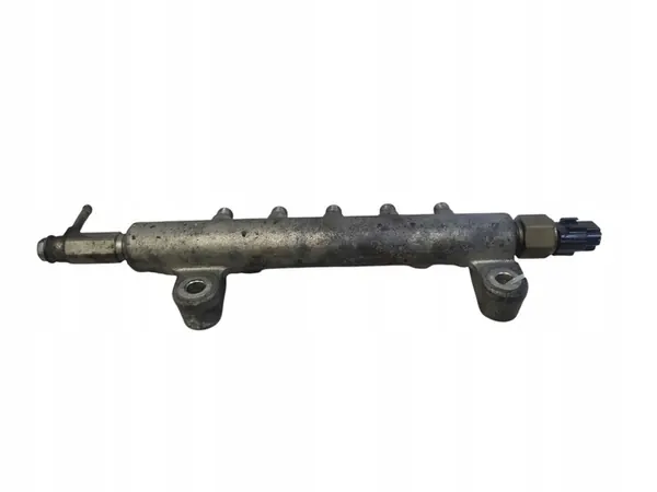 Tuyau de carburant Nissan X-Trail T30 image 4