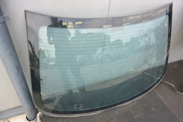 Ventana trasera Mercedes-Benz OEM para Clase E W211 Sedán image 9