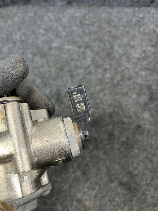 Audi VW Polttoainepumppu 2.0 TFSI image 7