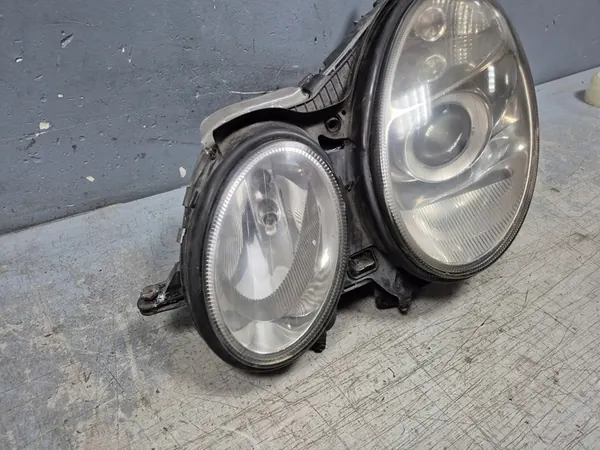 Linker voorlicht Mercedes Benz E-Class W211 2002-2006 OEM image 3