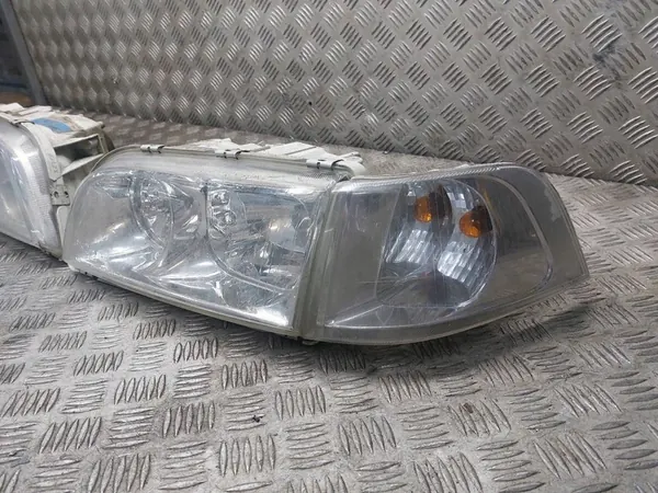 Volvo V40 I Lift Etuvasen + Oikean Valot + Vilkut image 2