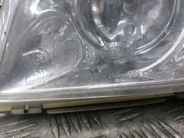 Volvo V40 I Lift Etuvasen + Oikean Valot + Vilkut image 4