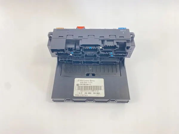 Módulo Caja de Fusibles OEM 2095451101 Mercedes W203 image 6