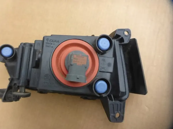 Farol Halógeno Direito Skoda Fabia IV image 6