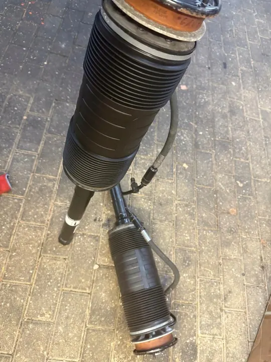 Amortecedor traseiro Mercedes W221 W216 AMG OEM image 4