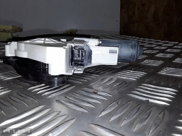 Régulateur de vitre Audi A1 OEM 8X3837462A image 7