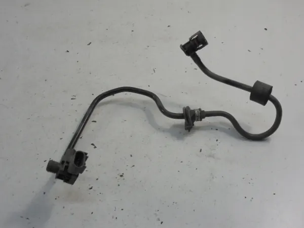 Tuyau à vide Volvo OEM 31329282 - État utilisé image 10