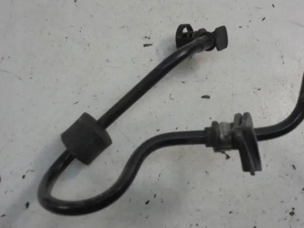 Tuyau à vide Volvo OEM 31329282 - État utilisé image 3