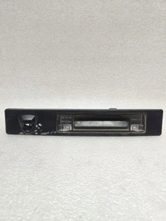 Manija puerta trasera Volvo XC90 2019 OEM 31349955 image 2