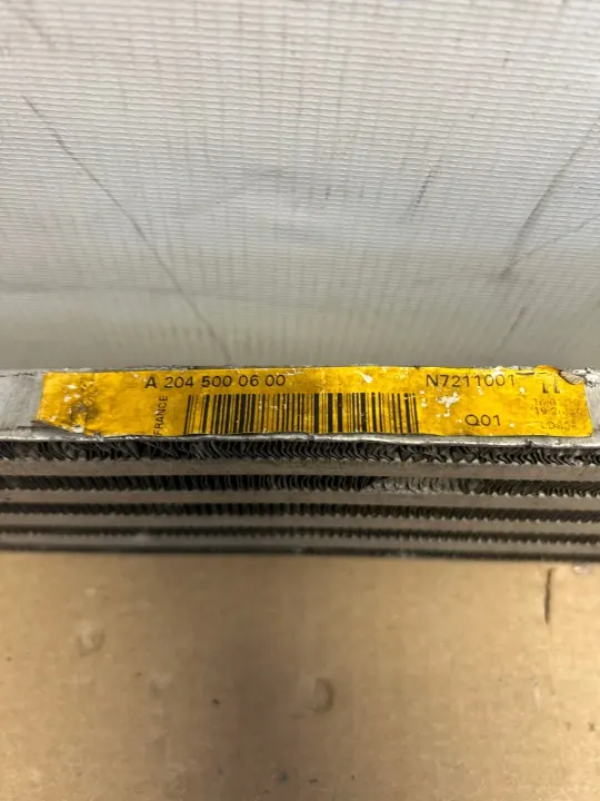Refroidisseur d'huile d'occasion OEM A2045000600 Mercedes image 3