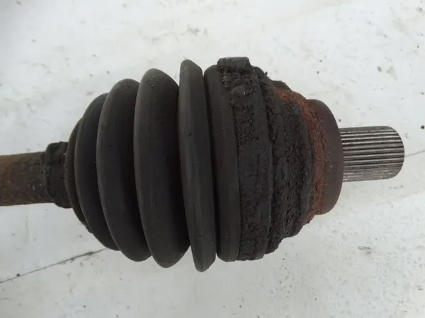 Höger drivaxel Audi A3 8P 1.6 FSI image 3