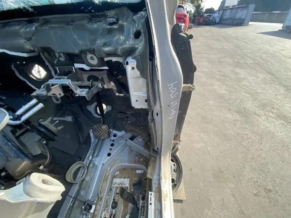 OEM 271615 Etu-oikea lokasuoja VW Touaregille image 3